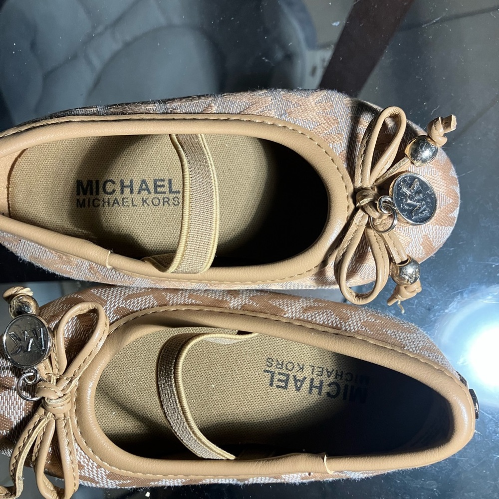 Baby flats